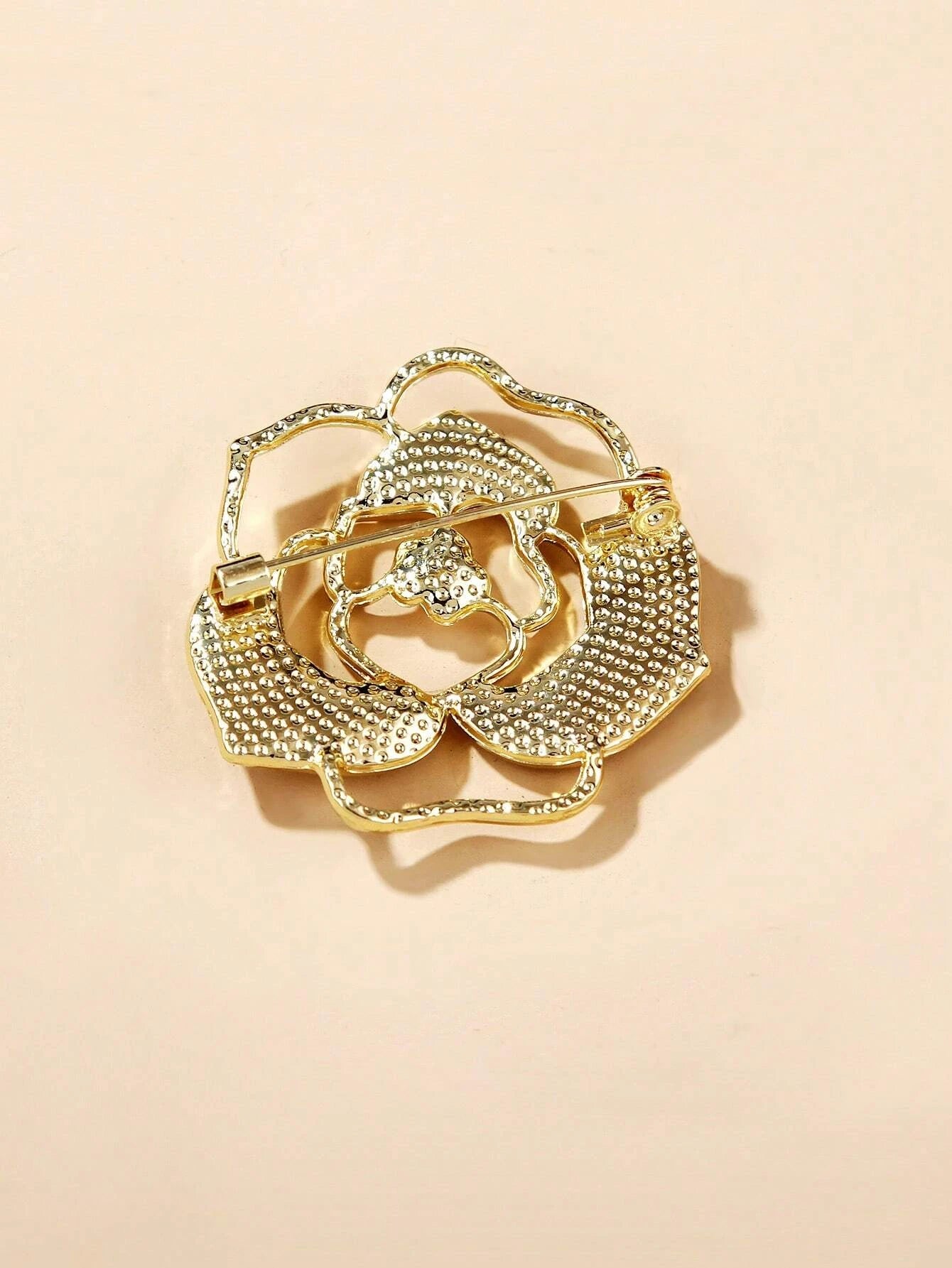 Faux Pearl Decor Flower Design Brooch