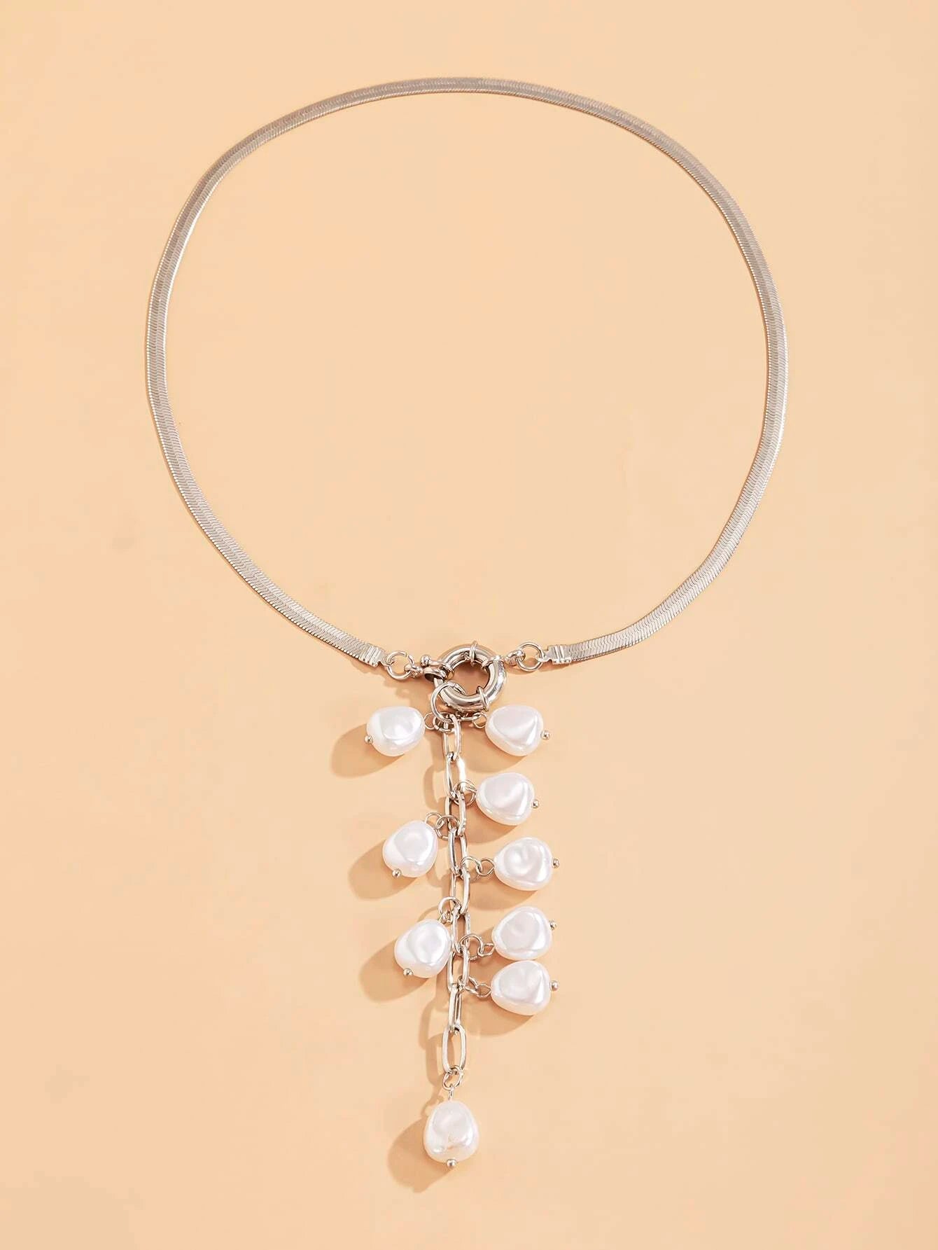 Faux Pearl Pendant Necklace